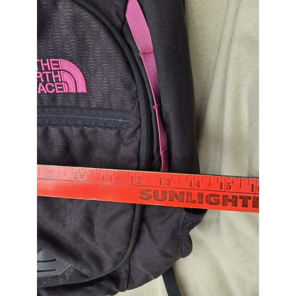 THE NORTH FACE PIVOTER 27L LAPTOP BACKPACK BLACK PINK NF0A3VXD